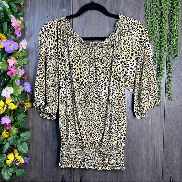 ¥💙2/$40💙Jon Den Leopard Printed Scoop Neck Blouse Size Medium - Picture 11 of 15